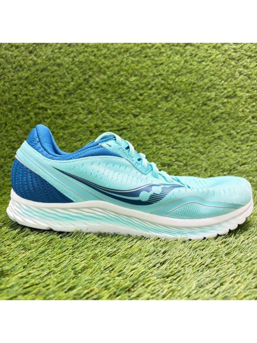 Saucony Kinvara 11 Womens Size 11D Blue Athletic Running Walking Shoes Sneakers